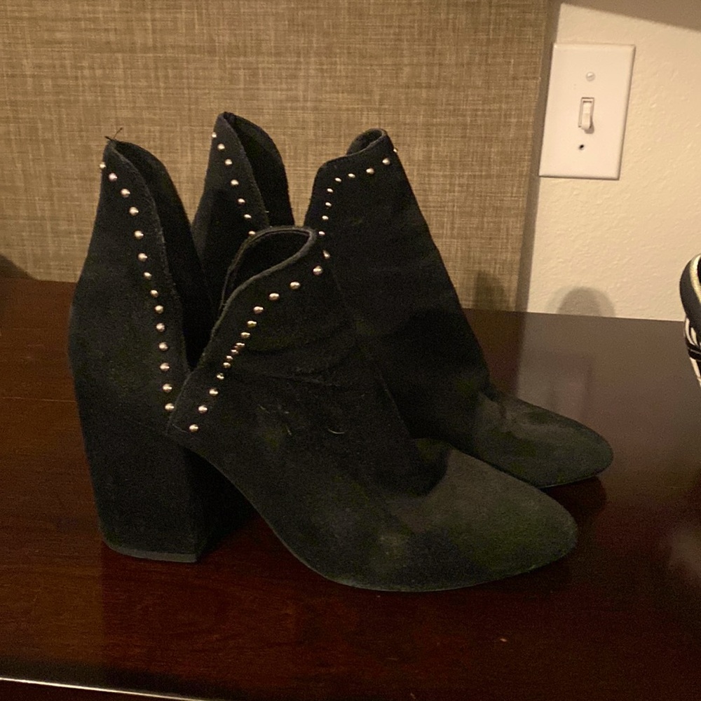 Steve Madden Rockstar Black suede booties size 9.5